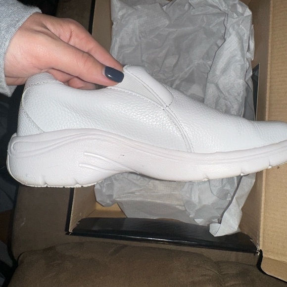 Nurse Mates Dove nursing shoes - Picture 8 of 11